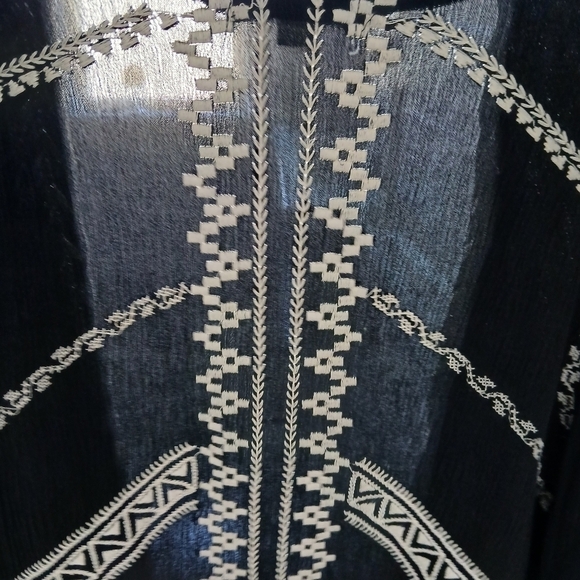 Hot & Delicious Kimono Top Open Front Cardigan Embroidered Sleeves Pockets - Picture 5 of 14